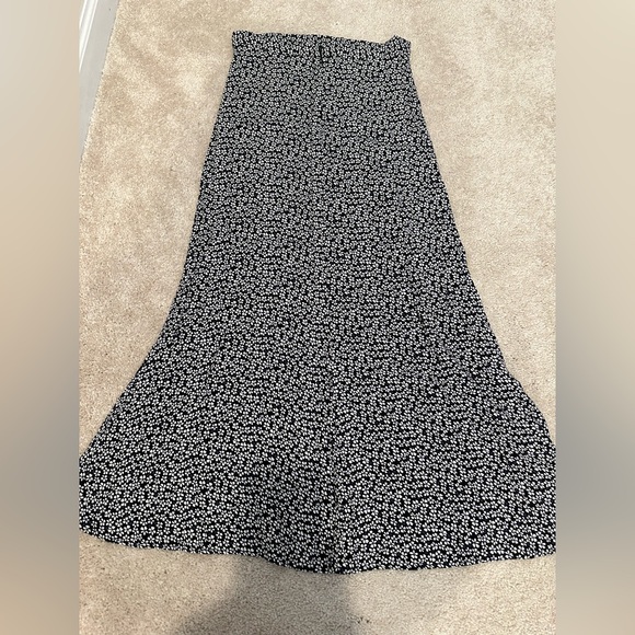 Reformation Floral print midi skirt size 0 - Picture 5 of 7